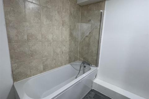 2 bedroom apartment to rent, Apt 5 John Street, Willenhall