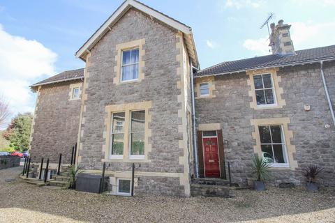undefined, Rocama Terrace*Ideally Located*Close to Train Station* Beautifully Presented*Parking*