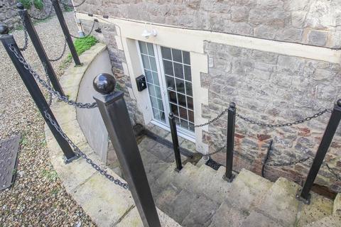 undefined, Rocama Terrace*Ideally Located*Close to Train Station* Beautifully Presented*Parking*