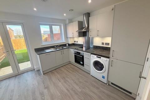 3 bedroom townhouse to rent, Wagtail Road, Downham Market