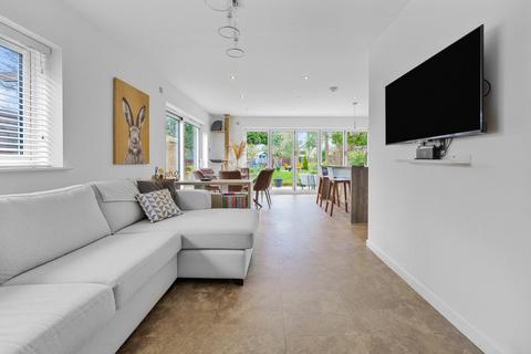 4 bedroom detached house for sale, Monmouth Road, Harlington