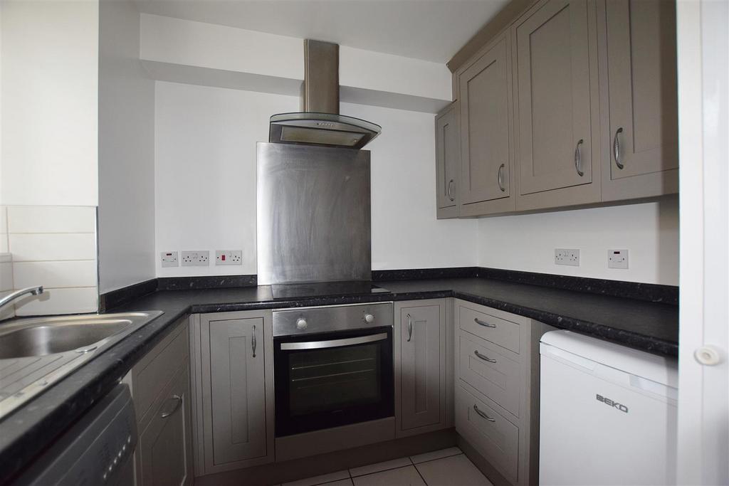 105 Draycottclosekitch.JPG