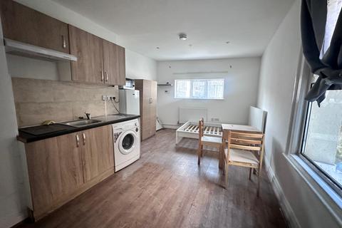 Studio to rent, Nightingale Road, Harlesden, London, NW10 4RG