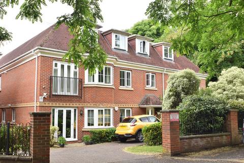 2 bedroom apartment to rent, Woburn Hill, Addlestone, KT15