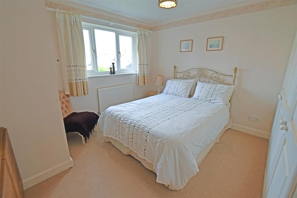 Bedroom4.jpg