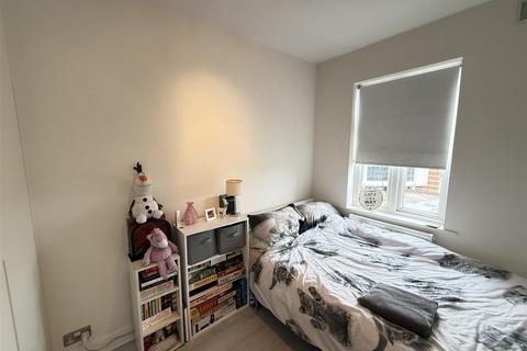 3 bedroom flat for sale, Finchley Road, London NW3