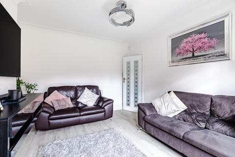 3 bedroom semi-detached house for sale, Leeds LS17