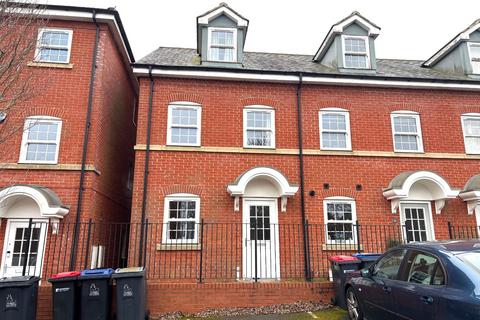 3 bedroom end of terrace house to rent, Keats Corner, Canterbury, Kent, CT1