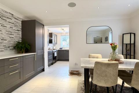 3 bedroom detached house for sale, Abingdon Drive, Belmont, Hereford