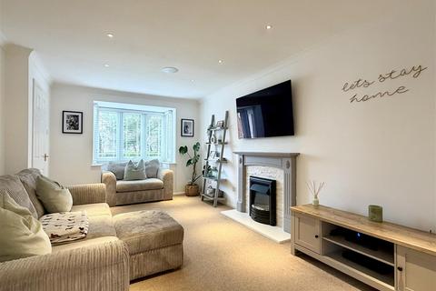 3 bedroom detached house for sale, Abingdon Drive, Belmont, Hereford