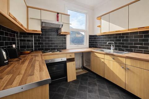 3 bedroom flat for sale, Amherst Road, Bexhill on Sea TN40
