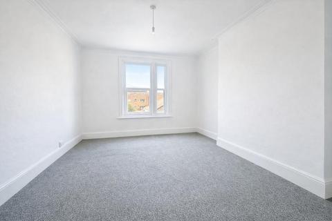 3 bedroom flat for sale, Amherst Road, Bexhill on Sea TN40
