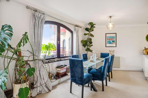 2 bedroom flat to rent, Trafalgar Court, Glamis Road, Wapping, London, E1W