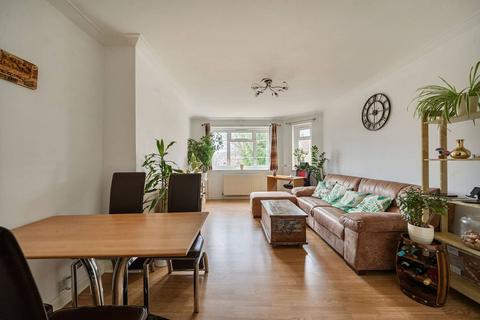 2 bedroom flat for sale, Springfield Court, Kingston, Kingston upon Thames, KT1