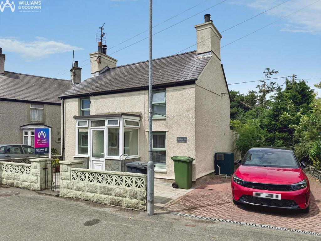 2 bedroom detached house for sale