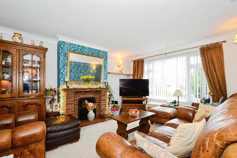 undefined, Wroxham Way, Harpenden