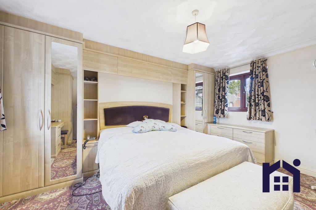 Principal bedroom