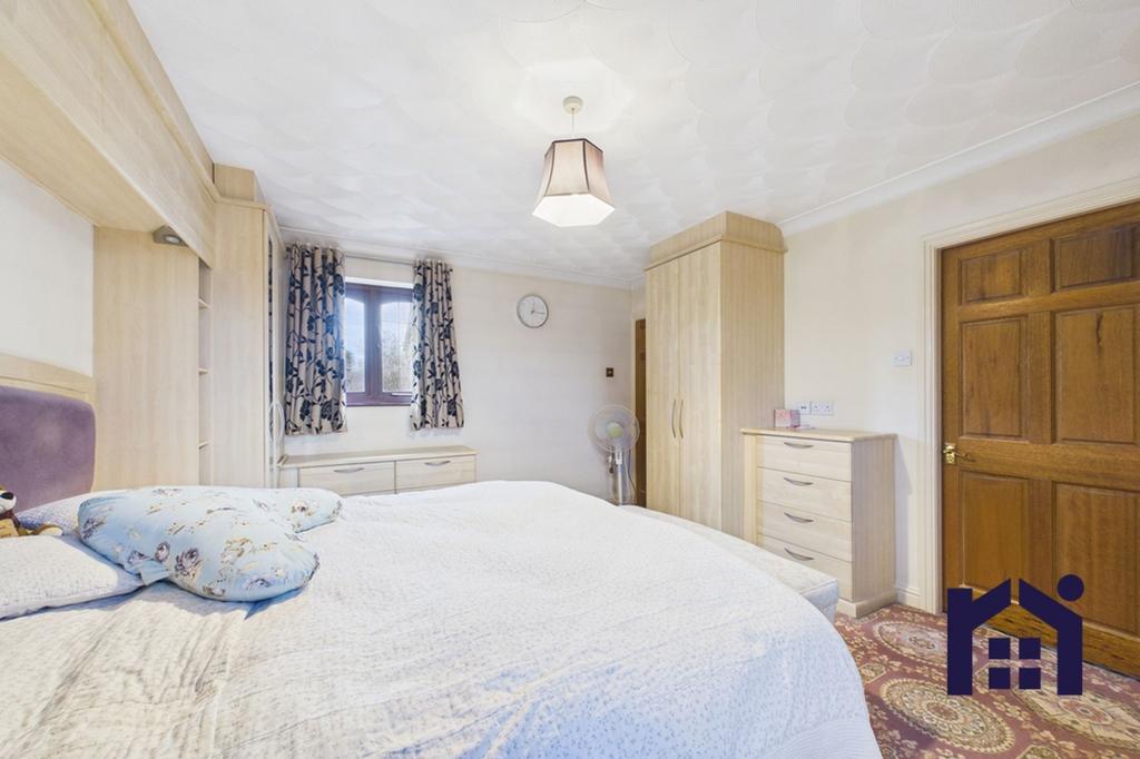 Principal bedroom