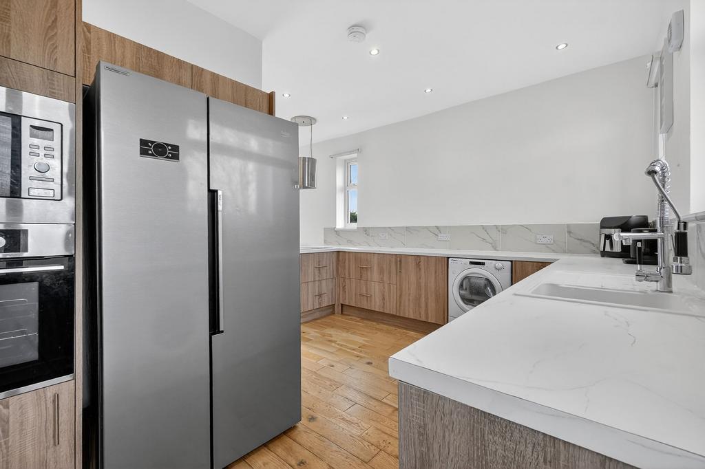 Lounge / Kitchen