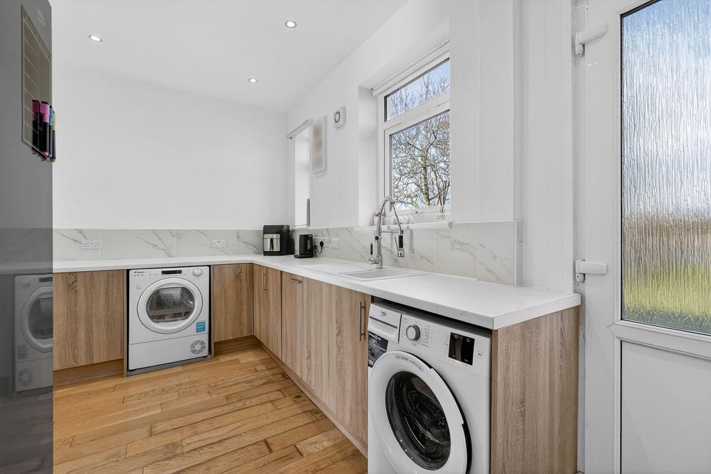 Lounge / Kitchen