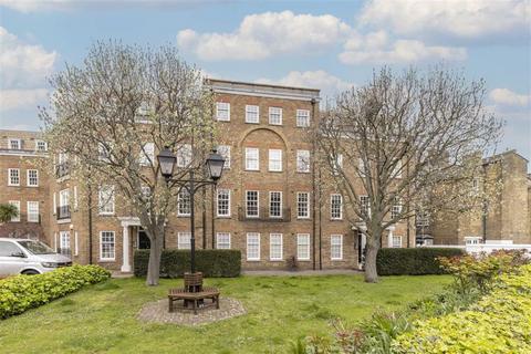 2 bedroom flat to rent, Regents Bridge Gardens, London SW8