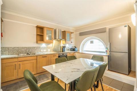 2 bedroom flat to rent, Dorset Street, London W1U