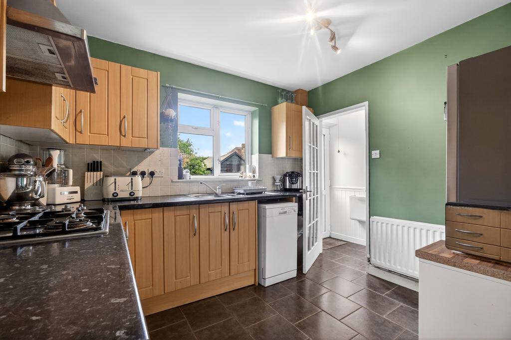 Kitchen (2)