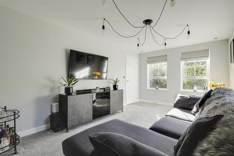3 bedroom detached house for sale, Gum Tree Close, Nottingham NG12