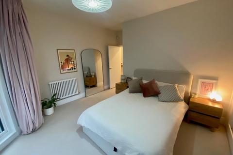 2 bedroom flat for sale, Charles House, West Didsbury