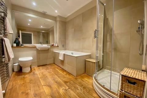 2 bedroom flat for sale, Charles House, West Didsbury