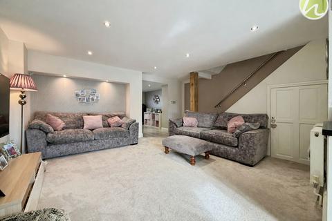 4 bedroom terraced house for sale, Boyce Road, Stanford-Le-Hope, SS17