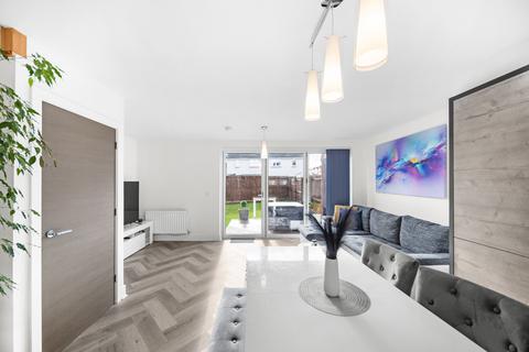 3 bedroom semi-detached house for sale, 60 Toptowie Drive, Denny, FK6 5FB