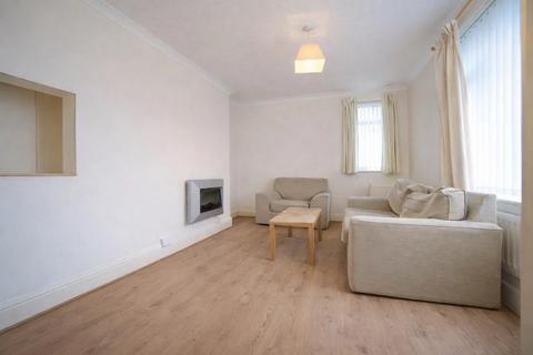 3 bedroom flat to rent, Coppice Way, Newcastle Upon Tyne, NE2