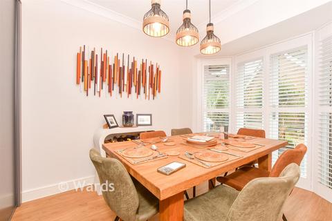 4 bedroom detached house for sale, Imperial Way, Singleton, Ashford, Kent