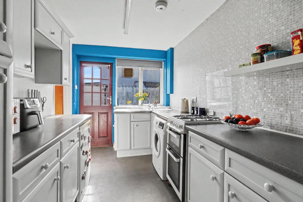 Fitted kitchen
