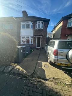 4 bedroom end of terrace house to rent, Monks Park, Wembley HA9