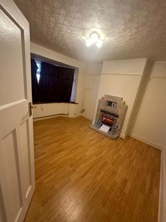 4 bedroom end of terrace house to rent, Monks Park, Wembley HA9
