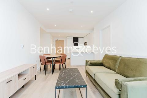 2 bedroom apartment to rent, Banks Road, Kidbrooke Village SE3