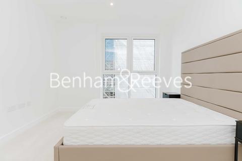 2 bedroom apartment to rent, Banks Road, Kidbrooke Village SE3