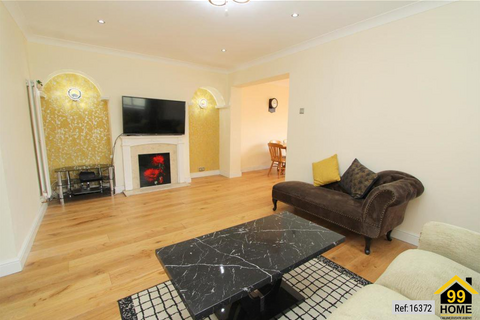 undefined, Benfleet Close, Sutton, United Kingdom, SM1