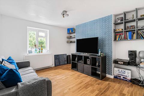 1 bedroom flat for sale, Warner Road, London, SE5