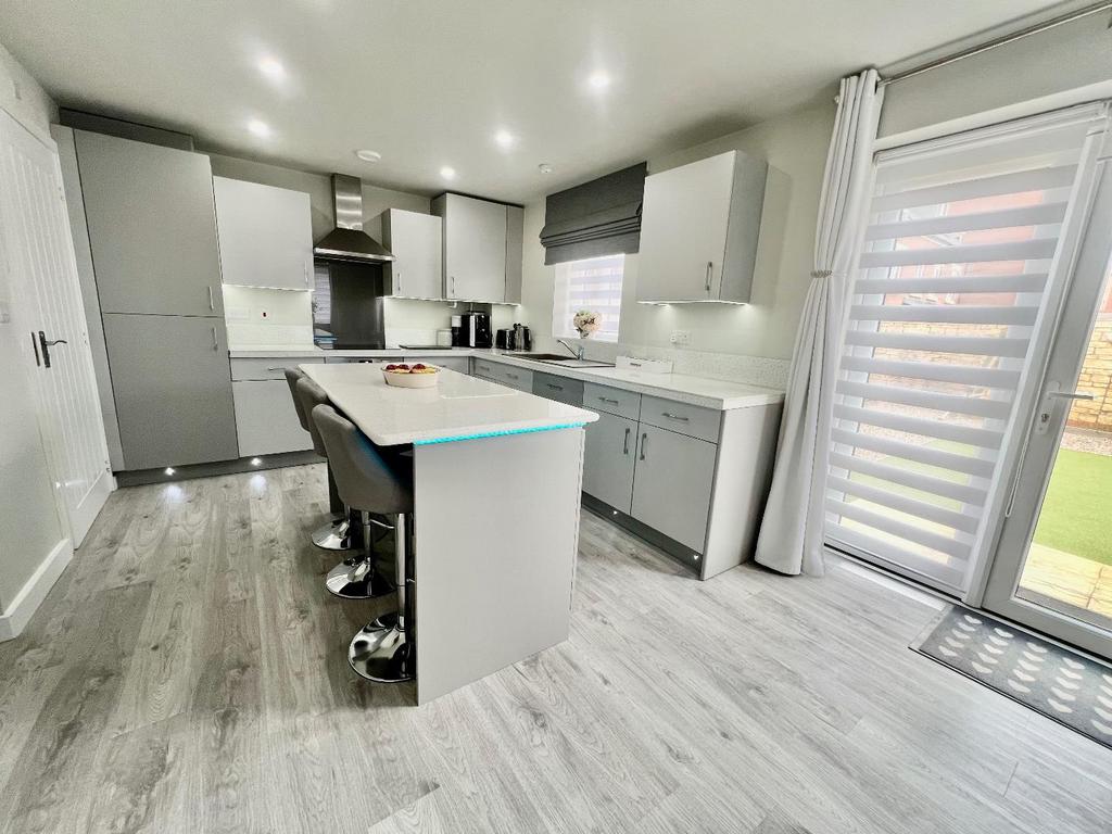 Kitchen/Dining Room