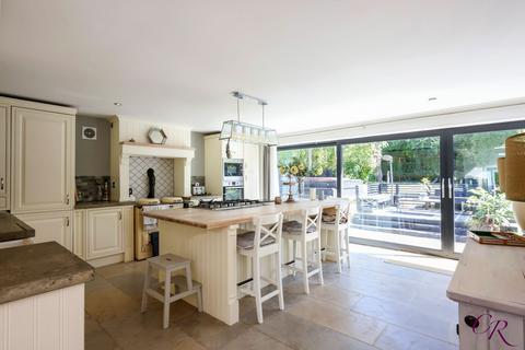 undefined, Main Road, Cheltenham GL51
