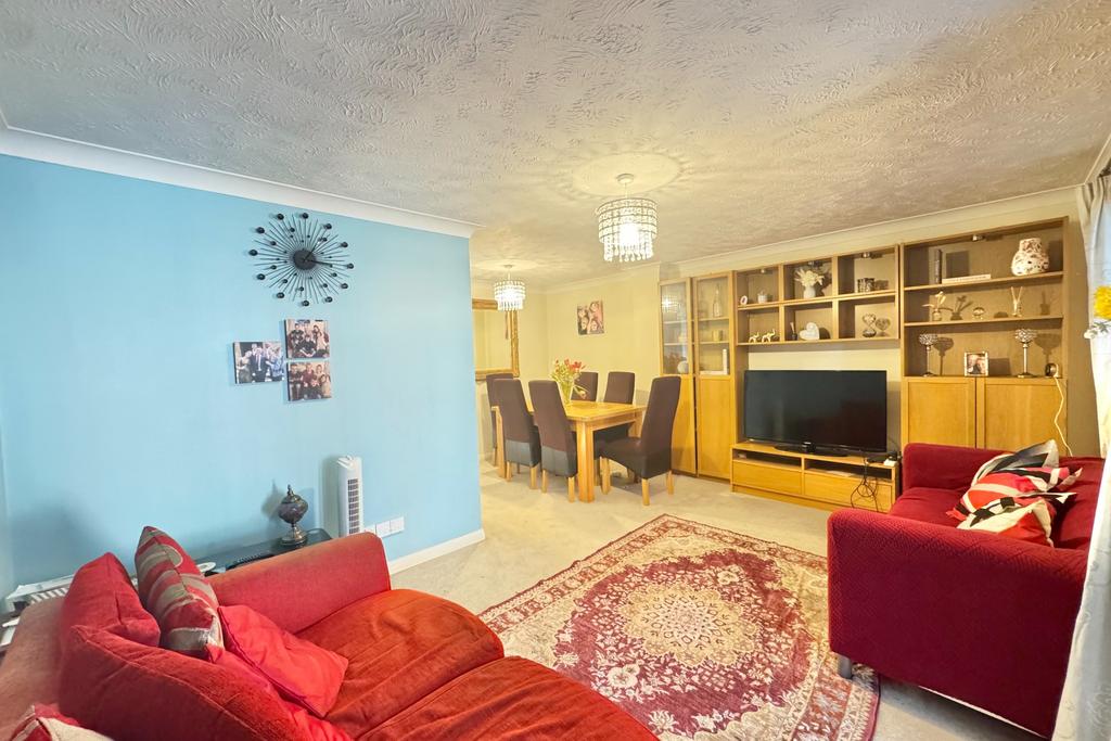 Living/Dining Room