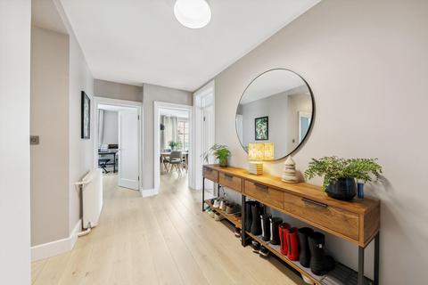 2 bedroom flat to rent, Richmond Hill Court, Richmond and garage space 5, London TW10