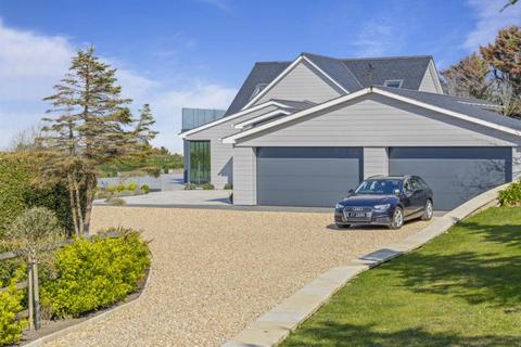 4 bedroom detached house for sale, Buena Vista, Les Butes, Alderney. GY9 3UN