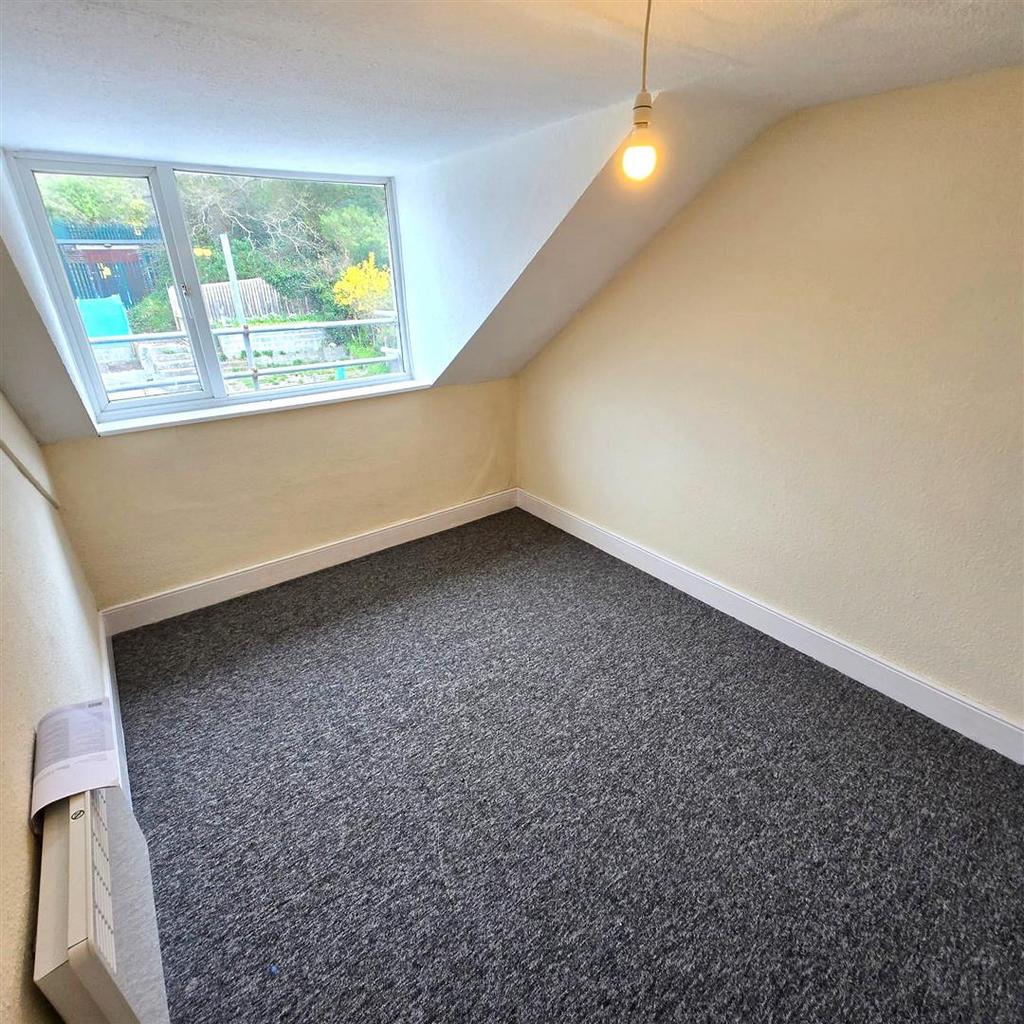 Bedroom3.jpg