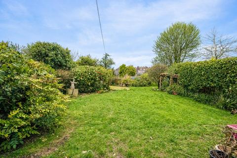 4 bedroom detached house for sale, Fairlight Road, Hastings