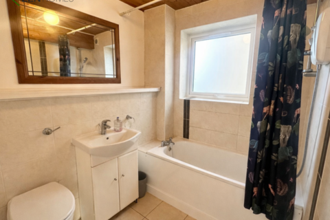 1 bedroom apartment to rent, Trinity Road, London N22