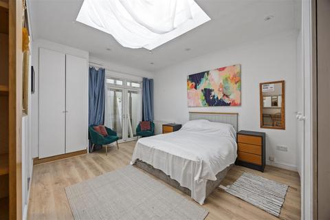 undefined, Hermit Place, West Hampstead NW6